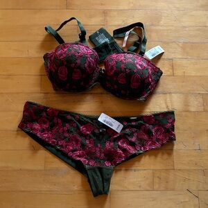 La SENZA Black Bra & Matching Panty with Fuchsia Floral Embroidery